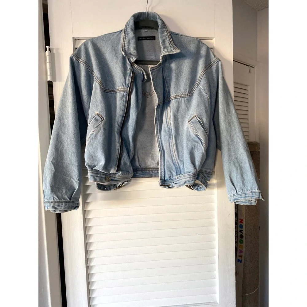 Brandy Melville Isabelle Denim Jacket with Girls Patch EXTREMELY RARE. - Picture 12 of 13